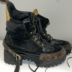 LOUIS VITTON BOOTS